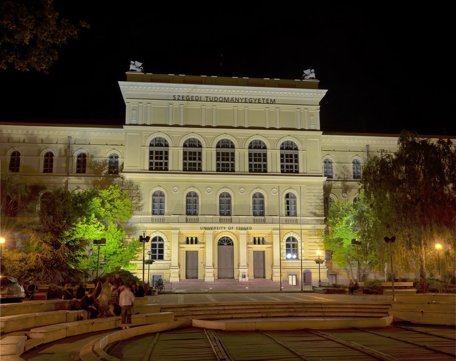 File:Szeged 2012-05-19, Esti egyetem.jpg